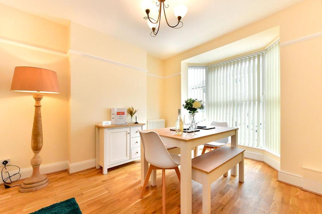 Just Stay Wales - Castle Square Cottage, Mumbles Exteriér fotografie